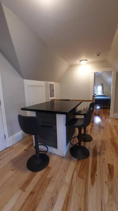 Guest Suite In Historical District 글로스터 외부 사진